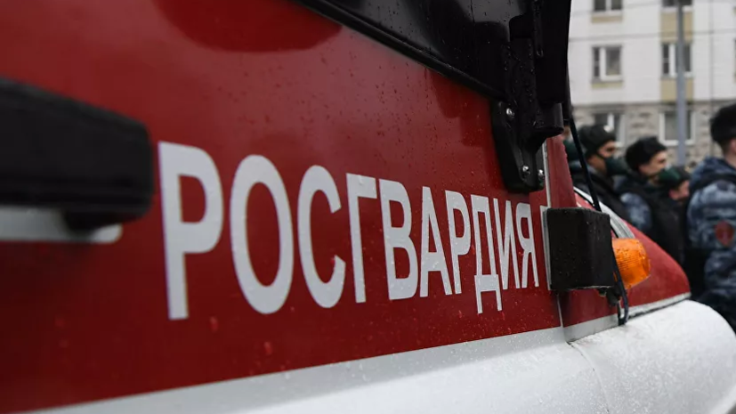 Автомобиль Росгвардии загорелся в Москве из-за неполадок