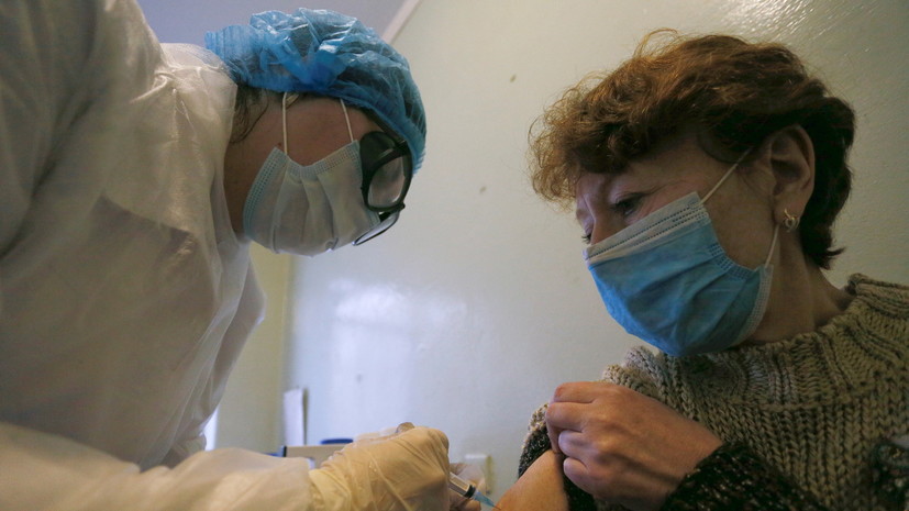 На Украине назвали сроки окончания кампании по вакцинации от COVID-19