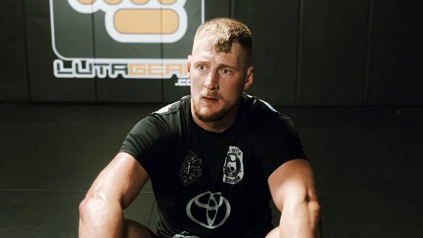 Оверима госпитализировали после боя с Волковым