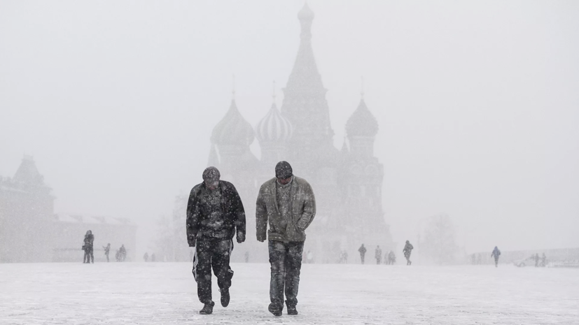 Собянин призвал москвичей быть осторожными из-за снегопадов
