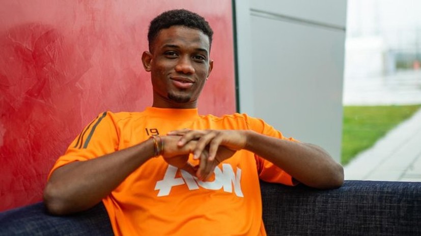 Источник: футболист МЮ оштрафован за подделку документов