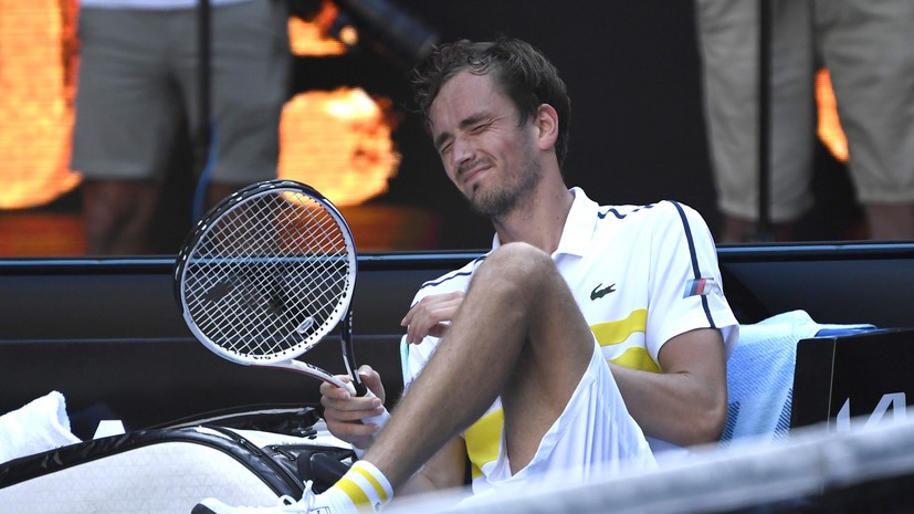 Медведев объяснил, почему вызвал врача на корт после матча с Рублёвым