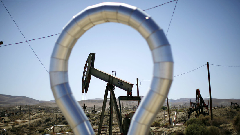 Леденящий эффект: цена нефти Brent превысила $65 за баррель впервые с января 2020 года