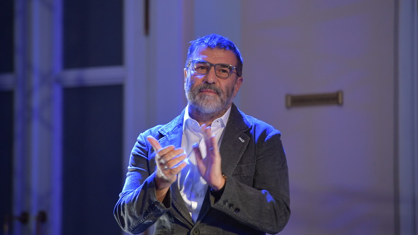 В Театре имени Пушкина рассказали о спектакле «Между делом»