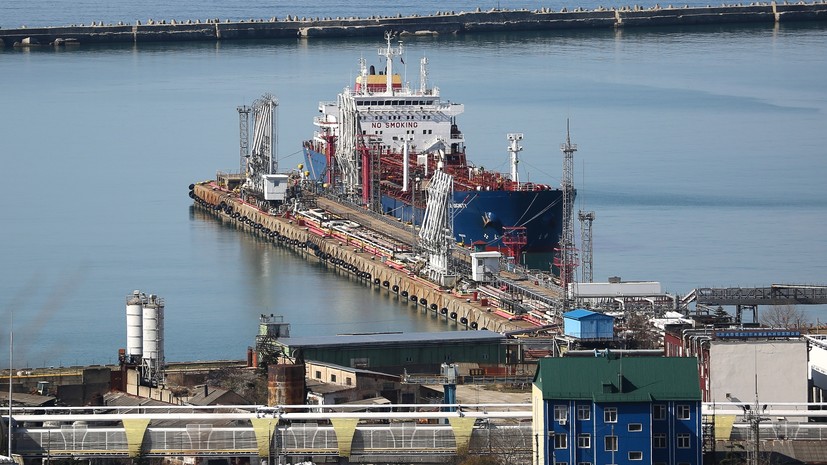 Маршрут перестроен: Москва и Минск подписали соглашение о перевалке нефтепродуктов в портах России