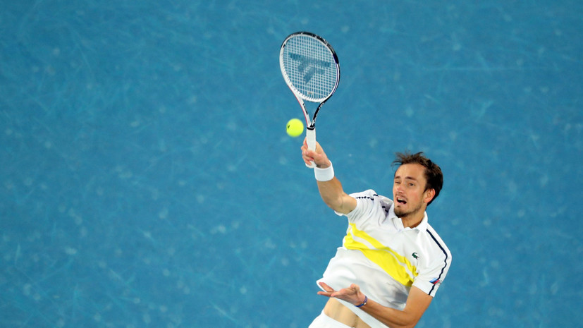 Медведев уступил в первом сете в финале Australian Open