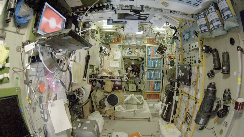 В «Роскосмосе» рассказали об анализе данных экипажа МКС о состоянии корпуса