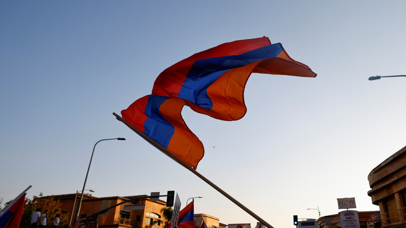 В пресс-службе Пашиняна опровергли данные об отставке главы МО Армении