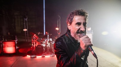 Вокалист System of a Down Серж Танкян