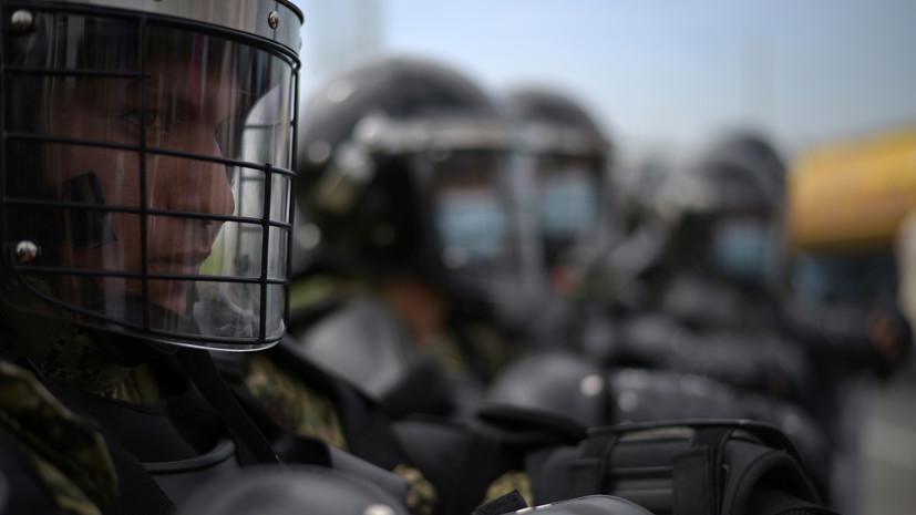 Глава МВД Эквадора подал в отставку из-за бунтов в тюрьмах страны