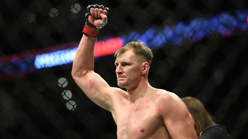 Абдурахимов ответил, считает ли Волкова сильнейшим российским тяжеловесом в UFC