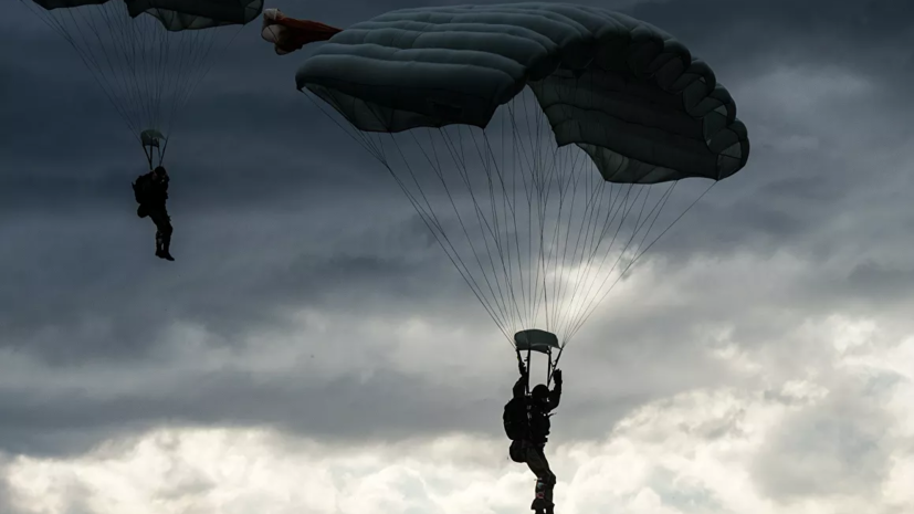 В Хабаровском крае прошли учения по десантированию спецназа