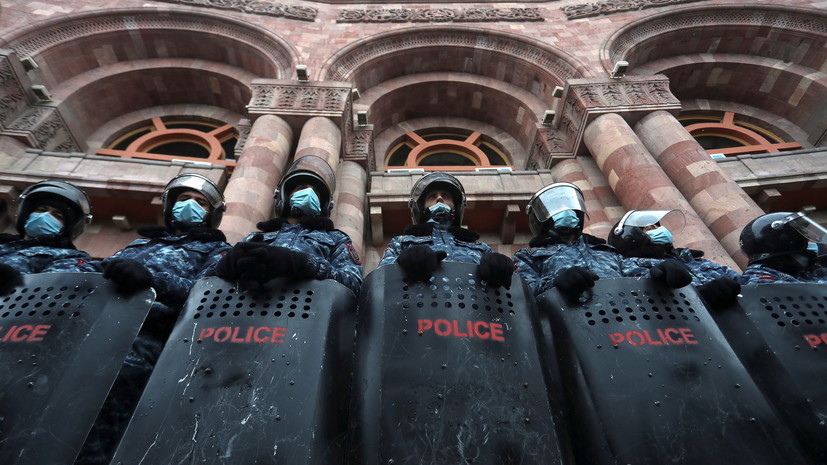 Руководитель аппарата парламента Армении подал в отставку