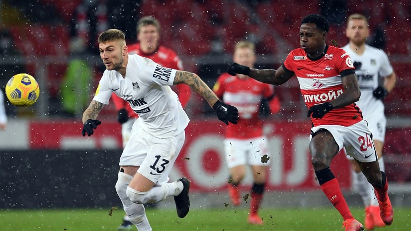 Журналист извинился перед футболистом «Урала» за некорректный вопрос после матча со «Спартаком»