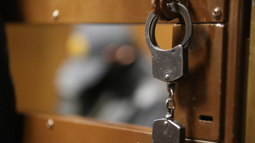 В Петербурге задержали мужчину за нанесение травмы сотруднице полиции
