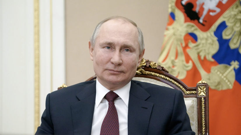 Песков ответил на вопрос о ядерном чемоданчике во время отдыха Путина в тайге