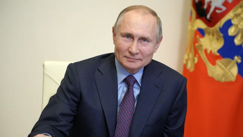 Путин поручил представить к госнаградам причастных к разработке вакцин