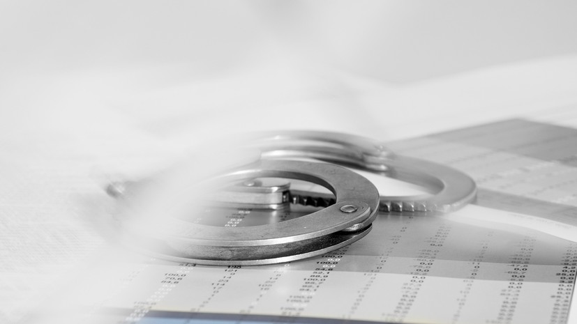 Два человека заочно арестованы по делу о хищении средств Промсвязьбанка