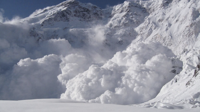 МЧС предупредило об угрозе схода лавин на Сахалине