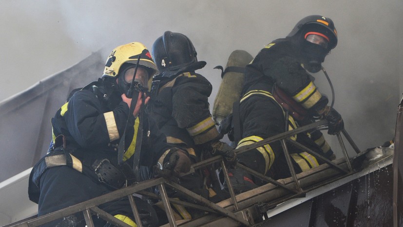 В Москве произошёл крупный пожар в шиномонтаже