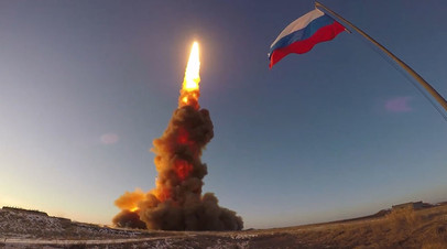 Испытательный пуск новой ракеты российской системы противоракетной обороны на полигоне Сары-Шаган в Казахстане
