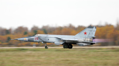 Боевая машина МиГ-25