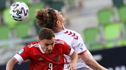 Футболист молодёжной сборной России Фёдор Чалов в матче с командой Дании на чемпионате Европы