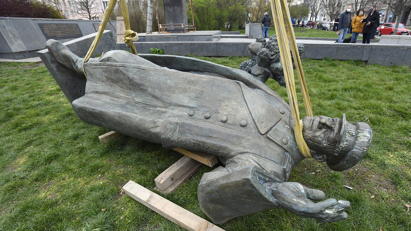 Москва рассчитывает на разрешение ситуации с памятником Коневу в Праге