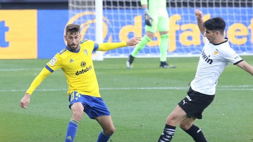 Футболисты «Валенсии» ушли с поля из-за расистского оскорбления от игрока «Кадиса»