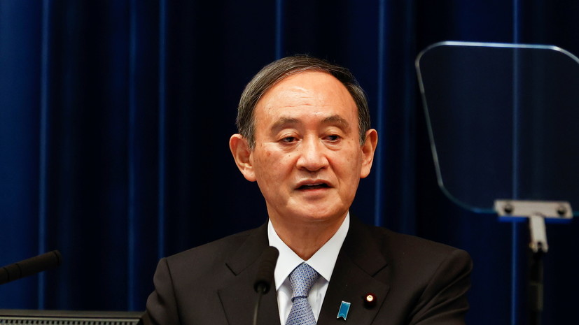 Премьер Японии получил вторую дозу вакцины Pfizer