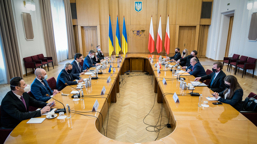 Главы МИД Польши и Украины провели встречу