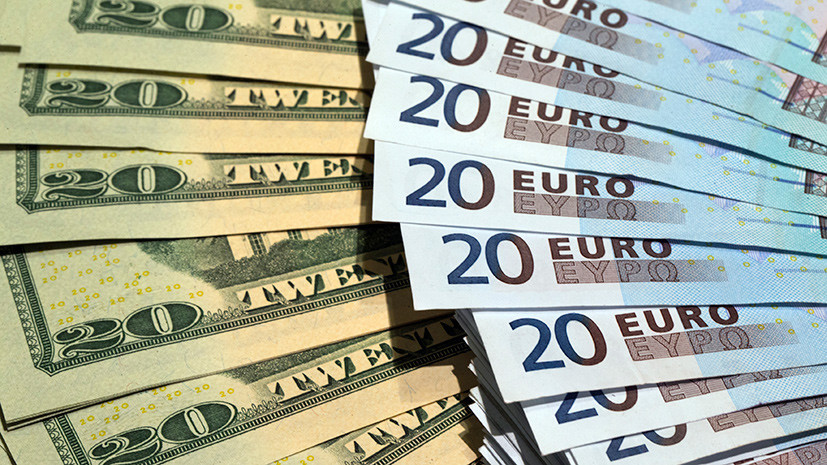 Эксперт дал советы инвесторам по приобретению валюты