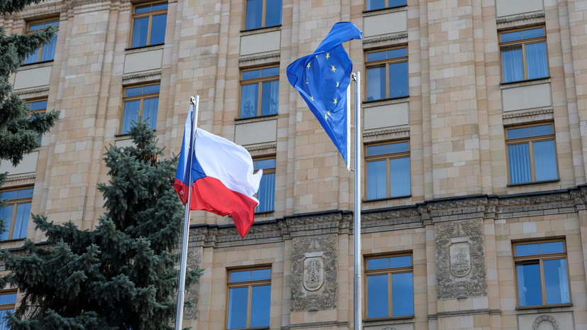 В Чехии заявили, что среди высланных из России дипломатов есть заместитель посла