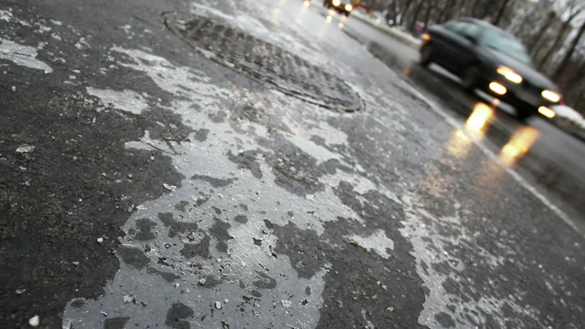 МЧС предупредило о гололёде на дорогах в Ленинградской области