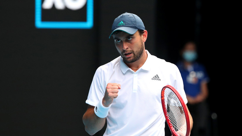 Карацев признался, что хотел бы сыграть с Федерером