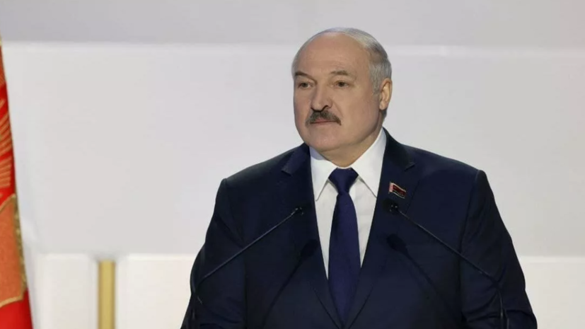 Лукашенко поздравил белорусов с Днём Победы