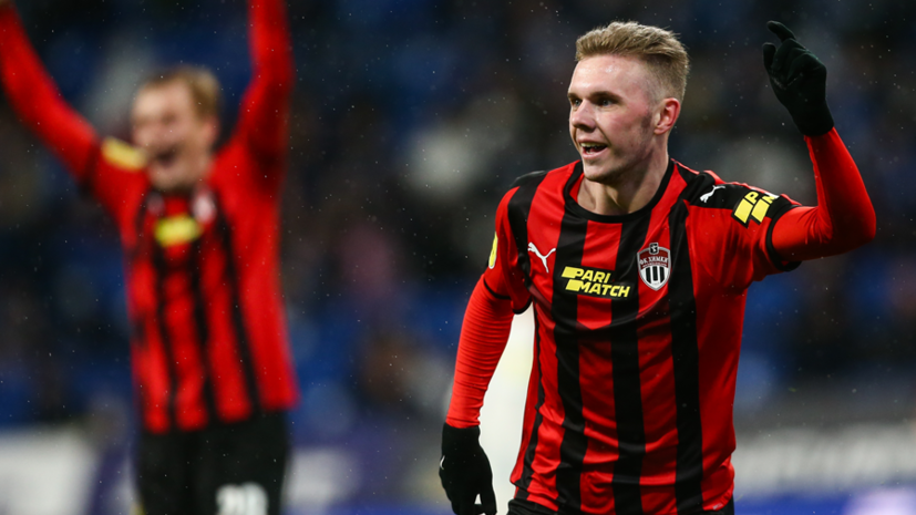 Глушенков был удалён в первом тайме матча со «Спартаком» после удара Айртона