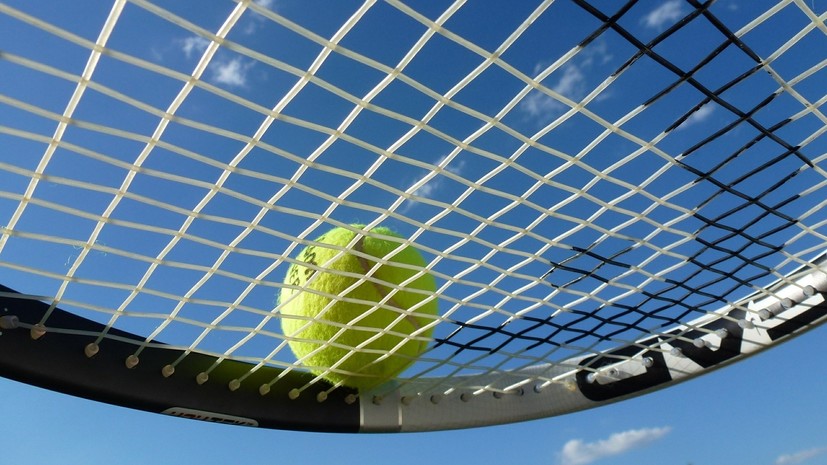 18-летняя теннисистка обвинила своего тренера в избиении ракеткой