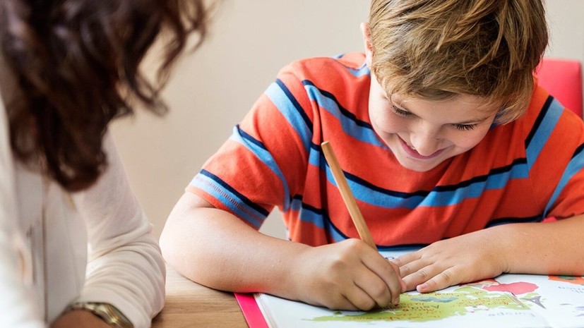 В Москве открыли набор на пятый поток школы нянь «Бабушка и дедушка на час»