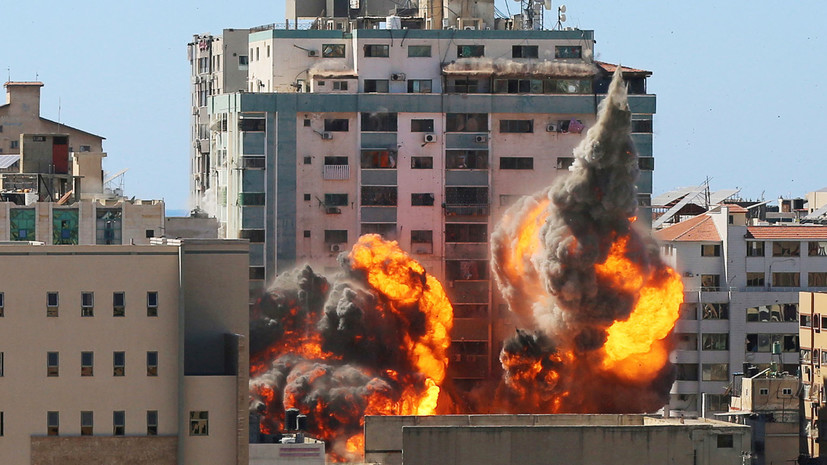 Армия Израиля нанесла удары по офисам и домам членов ХАМАС