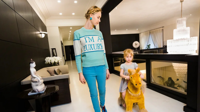 В Москве представили ретроспективную выставку Лорен Гринфилд