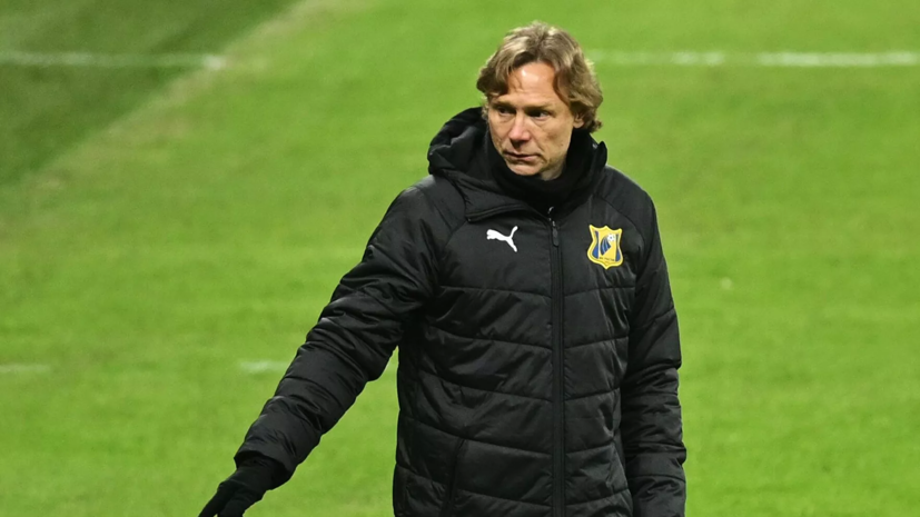 Карпин дисквалифицирован на три матча РПЛ за бросок бутылкой в сторону судьи