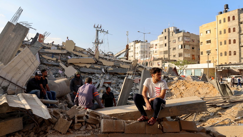 Премьер Украины поручил провести эвакуацию украинцев из сектора Газа