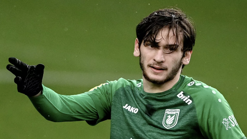 Отец Кварацхелии заявил, что футболист летом покинет «Рубин»