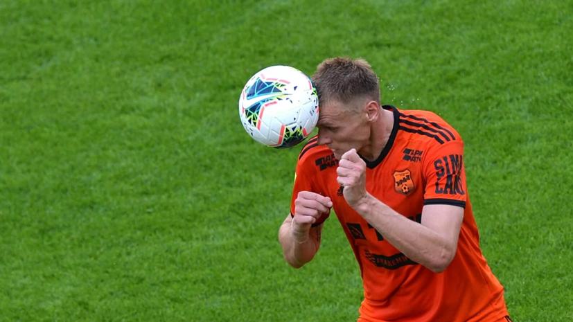 Полузащитник «Урала» Емельянов перенёс операцию на позвоночнике