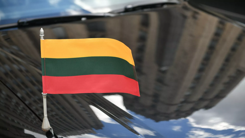 Белоруссия высылает двух литовских дипломатов