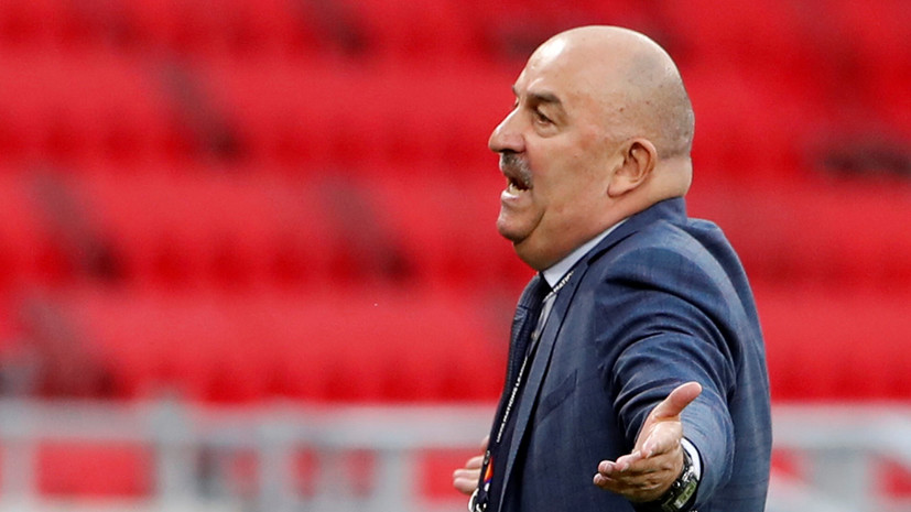 Врач сборной России заявил, что Черчесов практически не кричит на футболистов