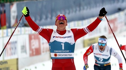 Российский лыжник Александр Большунов