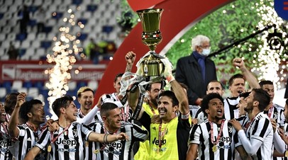 Футболисты «Ювентуса» после победы в Кубке Италии