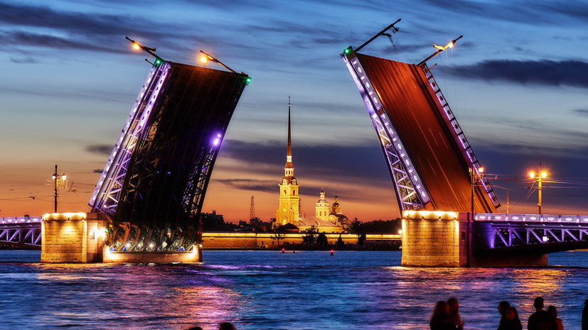 Дворцовый мост Санкт-Петербурга подсветят цветами Евро-2020 в дни матчей